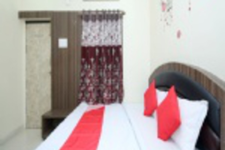 Room 120 of 407
