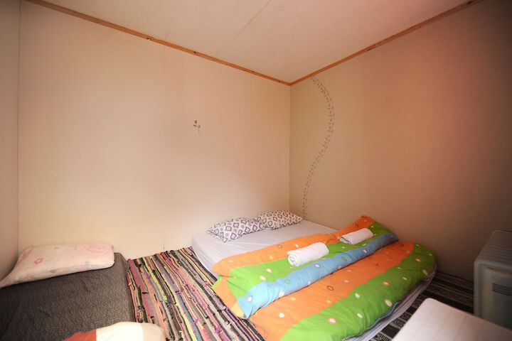 Room 30 of 65