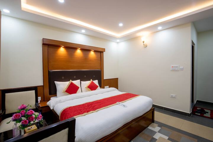 Room 5 of 38