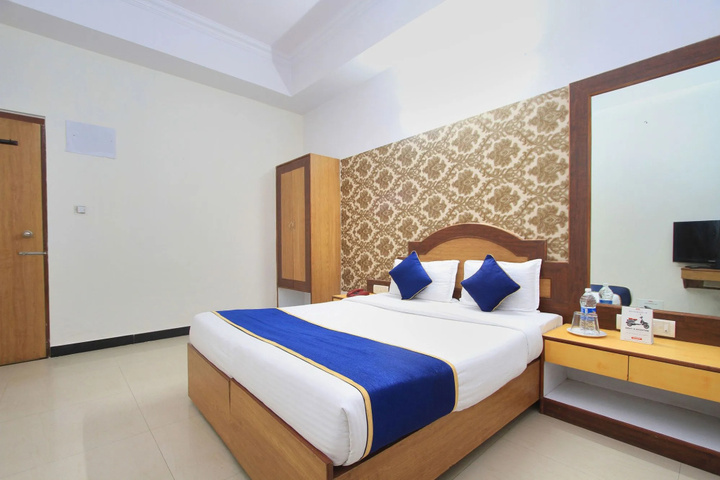 Hotel Ira Residency