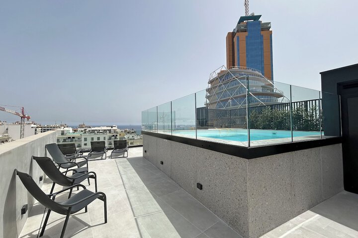 Pool 124 of 150