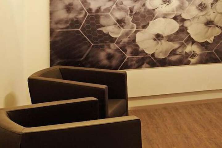 Room 8 of 19