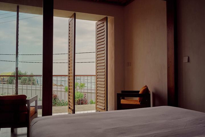 Room 4 of 60