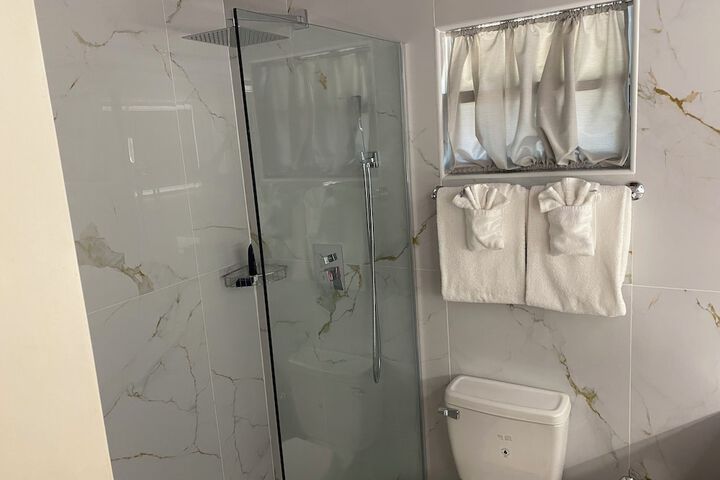 Room 45 of 77
