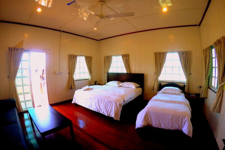 Room 19 of 114