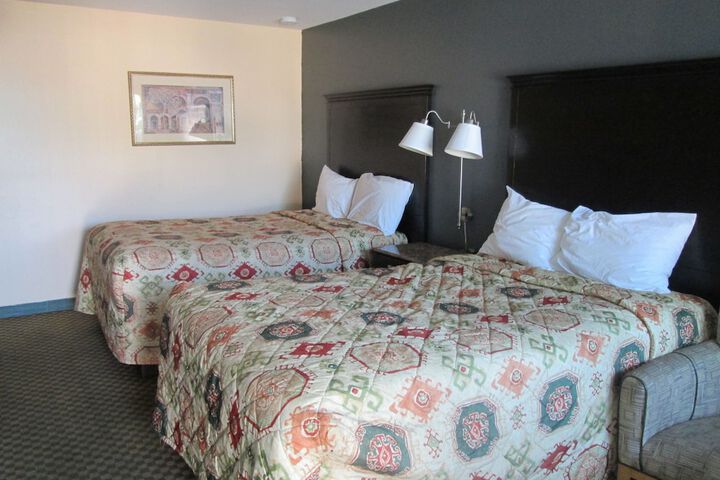 Room 4 of 19