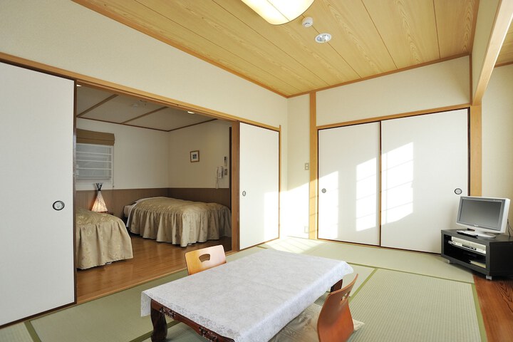 Room 26 of 86