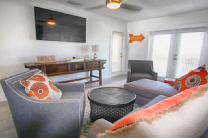 Photo of 3 Palms Retreat by RedAwning