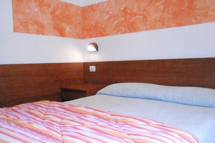 Room 19 of 53