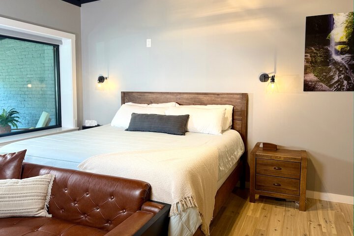 Room 2 of 53