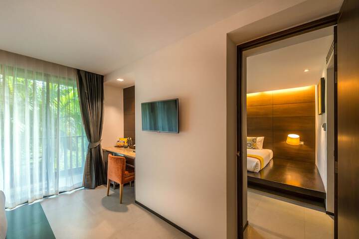 Room 8 of 50