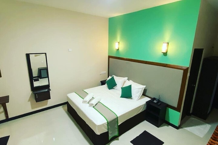 Room 5 of 38