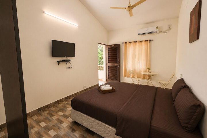 Room 3 of 25