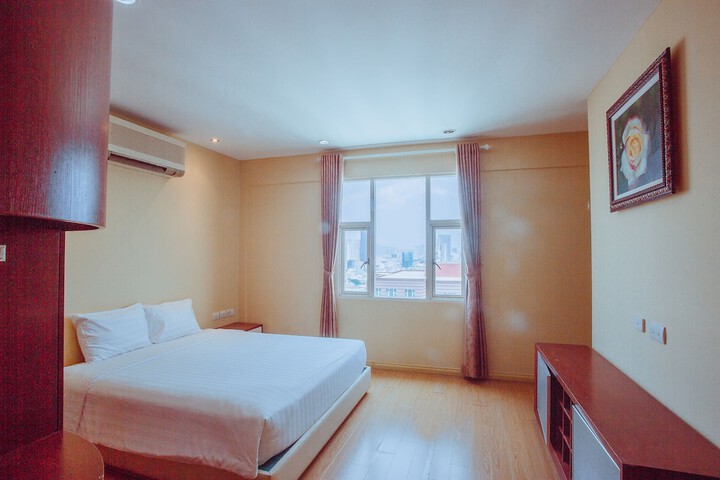 Room 4 of 26