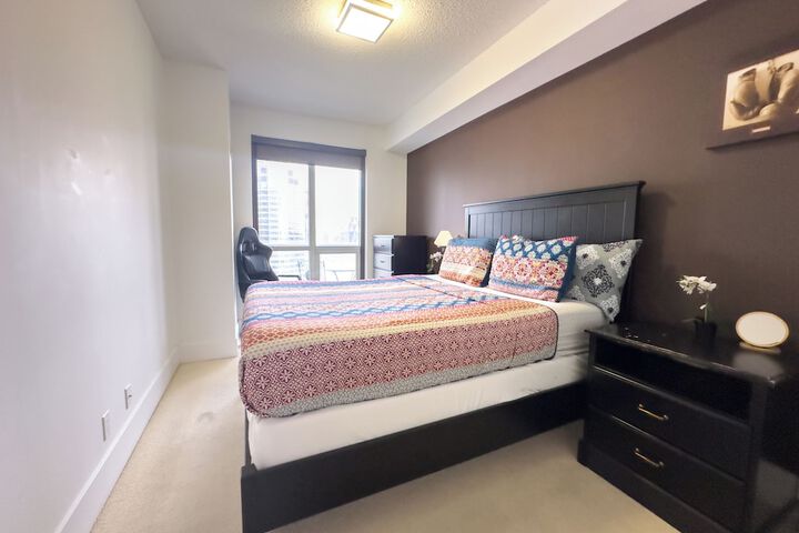 Room 4 of 55