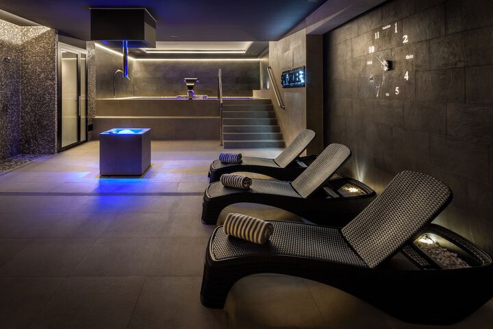 Spa 42 of 53