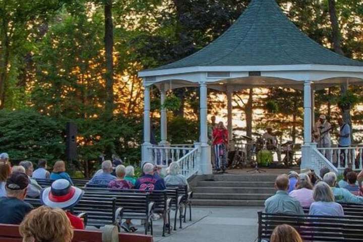 Entertainment 45 of 51