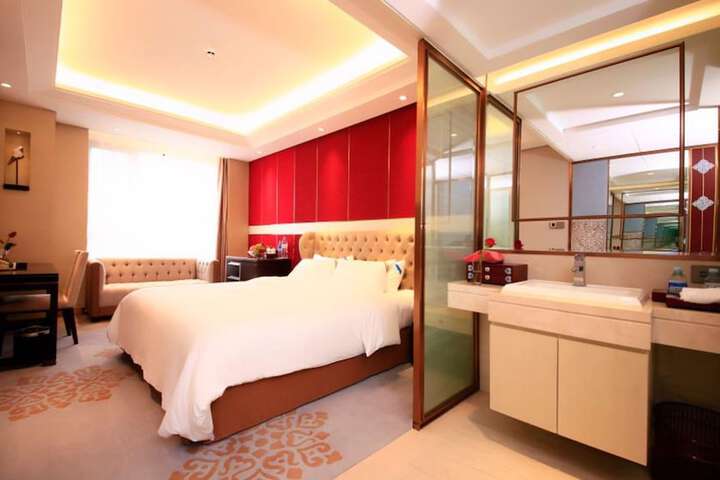 Room 13 of 54