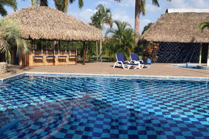 Pool 95 of 120