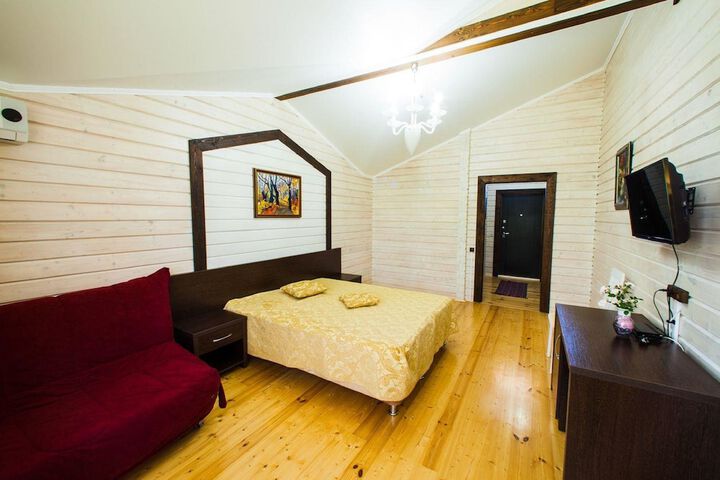 Room 9 of 10
