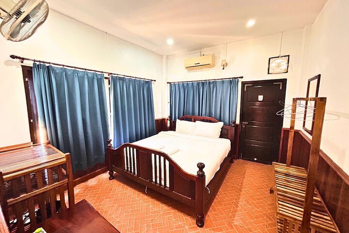 Room 17 of 61