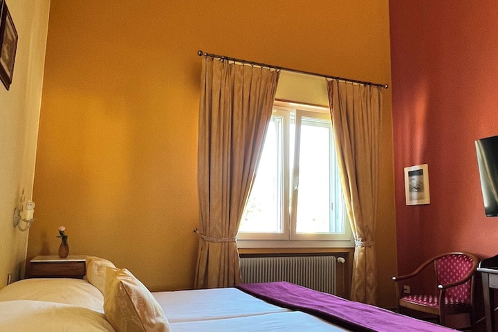 Room 8 of 55