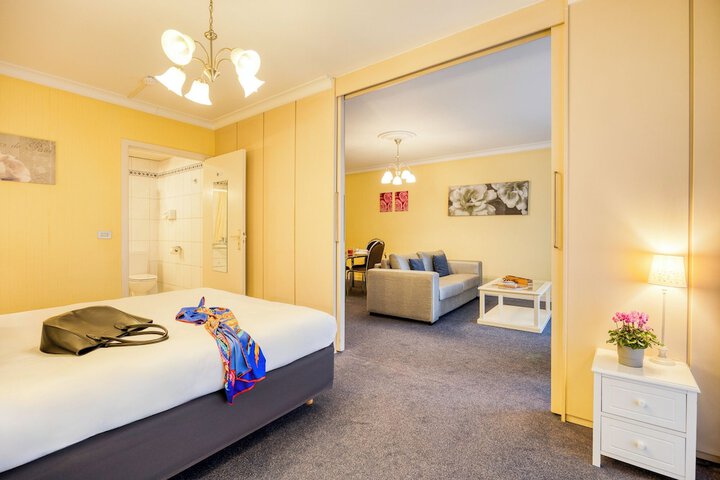 Room 44 of 132