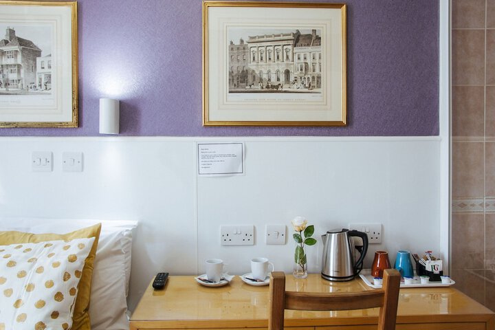 Room 26 of 90