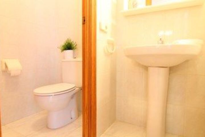 Room 4 of 21