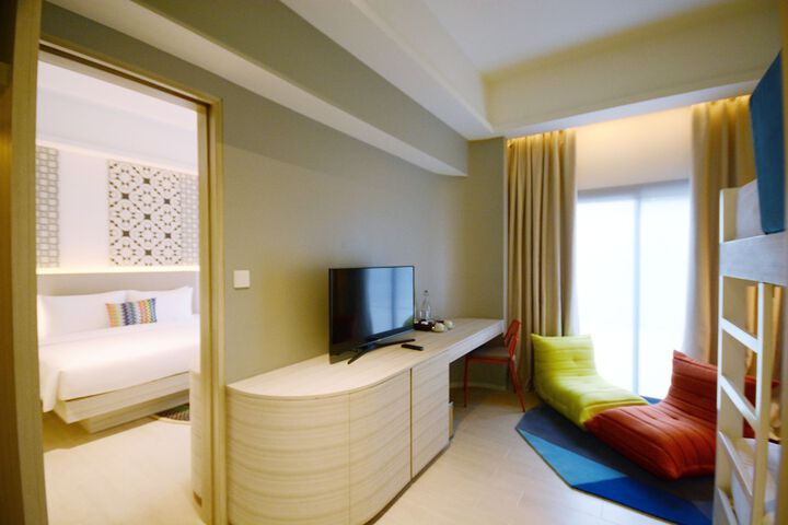 Room 13 of 52