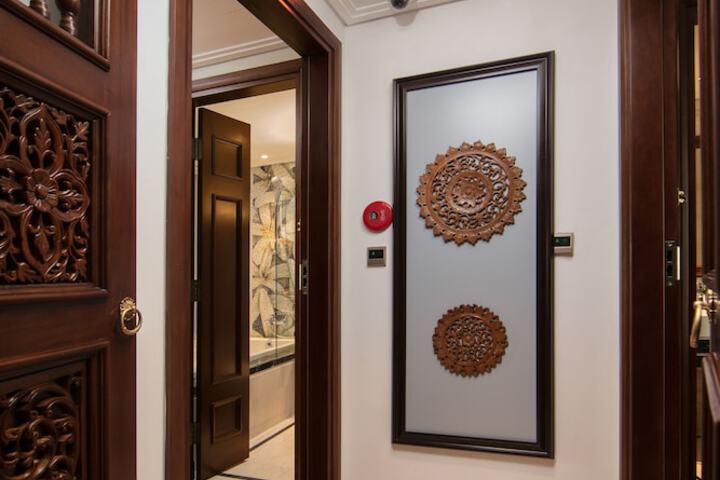 Room 13 of 133