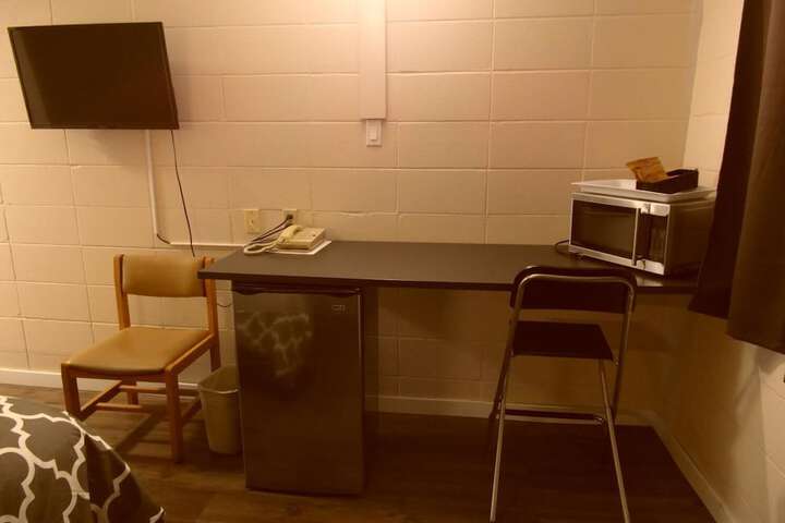Room 5 of 27