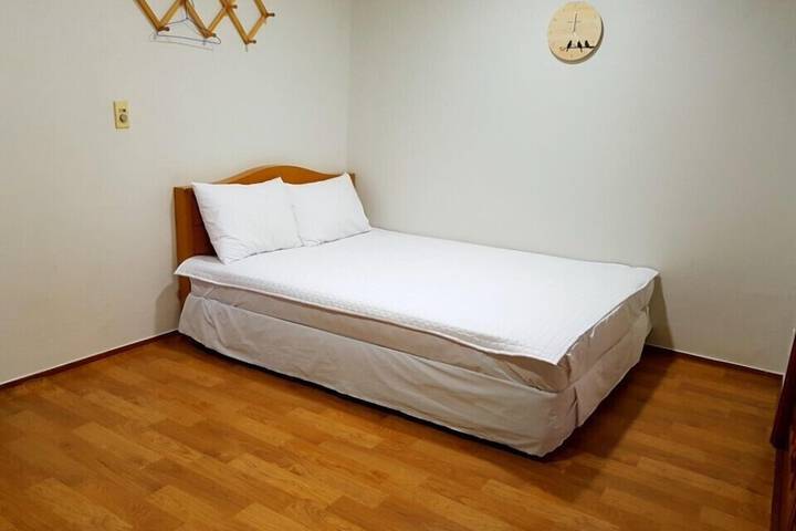 Room 15 of 39