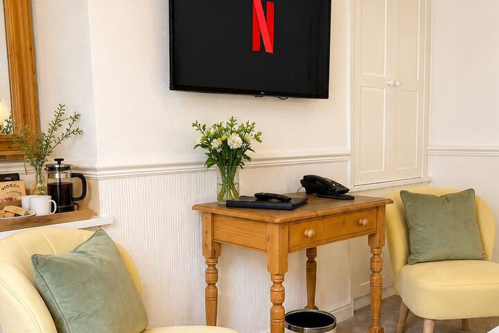 Room 8 of 23