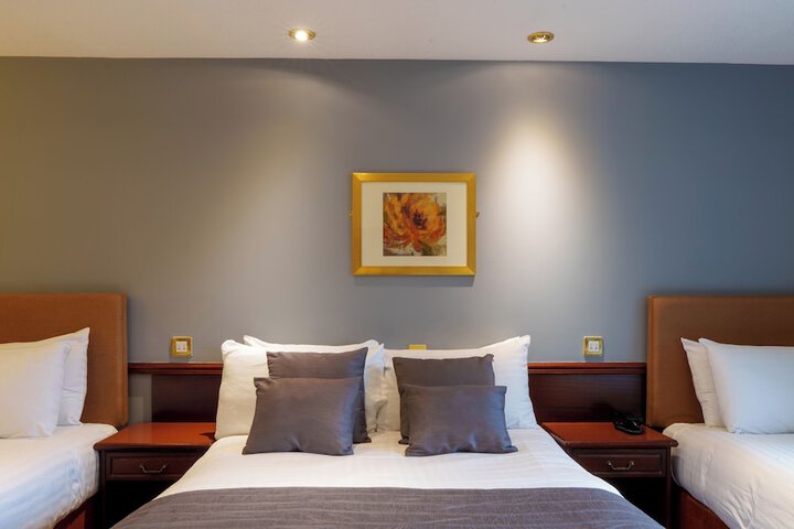 Room 10 of 52