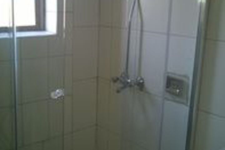 Room 3 of 10