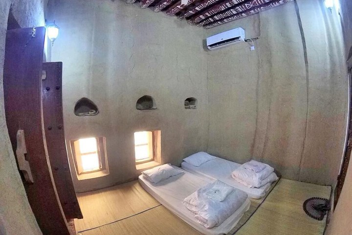 Room 18 of 31