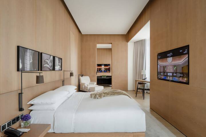 Room 44 of 109