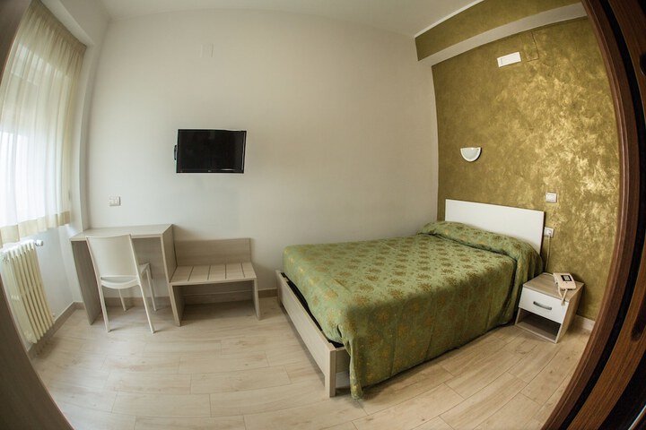 Room 18 of 63