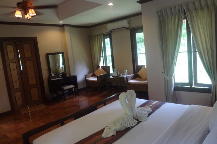 Room 13 of 86