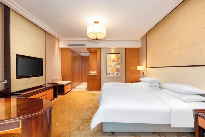 Room 42 of 105