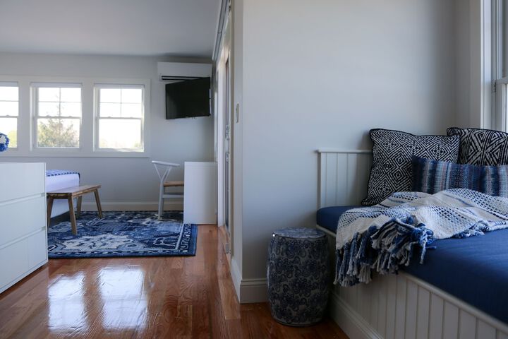 Room 16 of 60