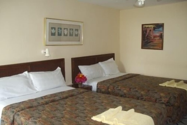 Room 6 of 48