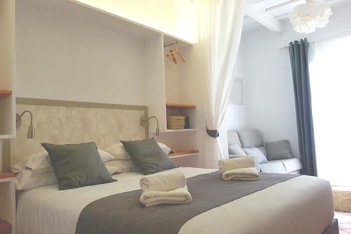 Room 6 of 50