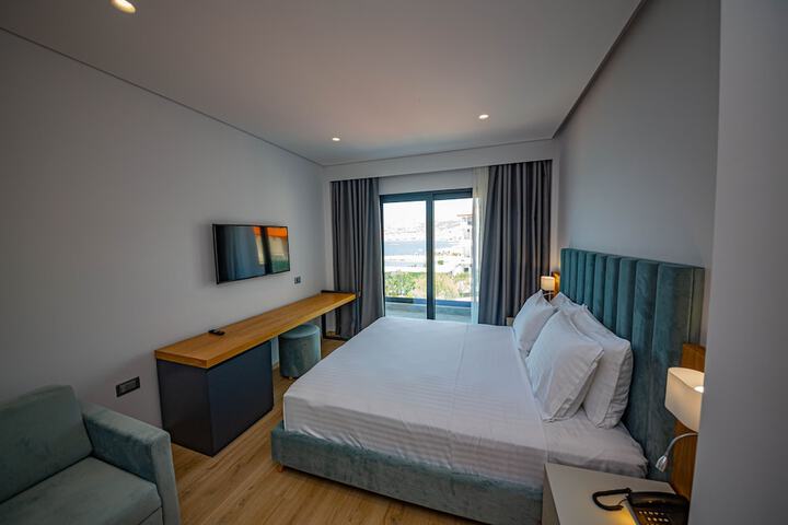 Room 7 of 47