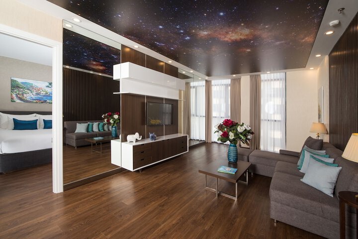 Room 58 of 203