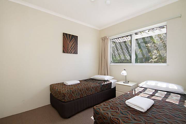 Room 12 of 83