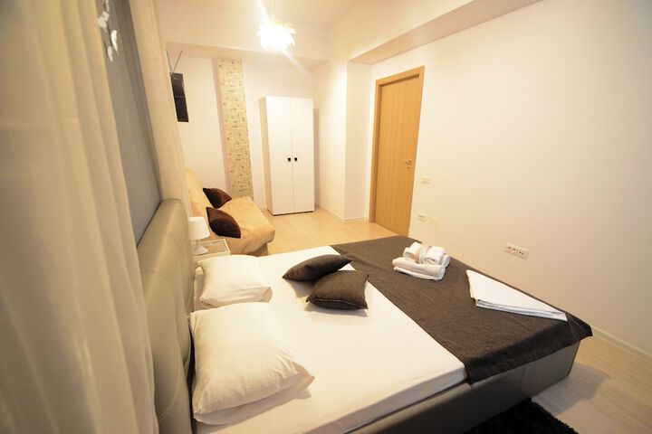 Room 10 of 139