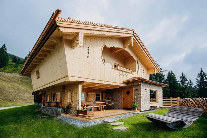 Chalet Salzach Near Ski Lift & Spa in Bramberg am Wildkogel