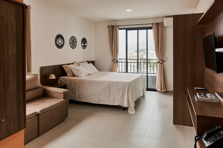 Room 7 of 19